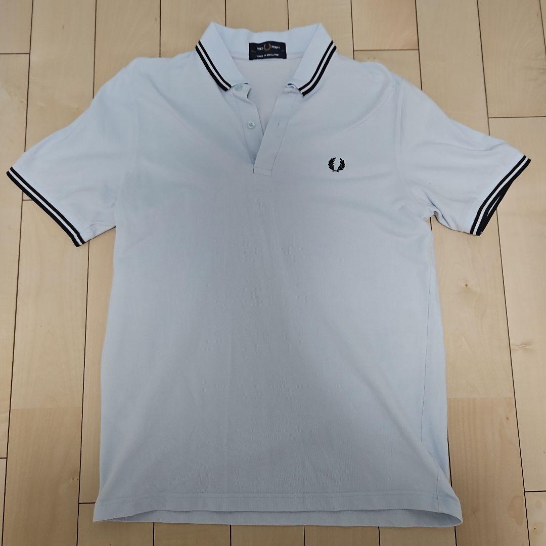FRED PERRY ライトブルーポロシャツ