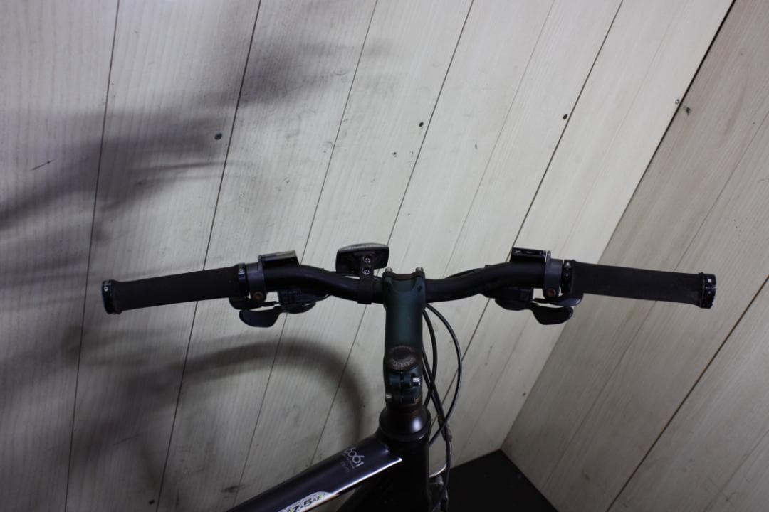 GIANT-MOMENTUM iNEEDZ-5AIR 700C 16速480mm