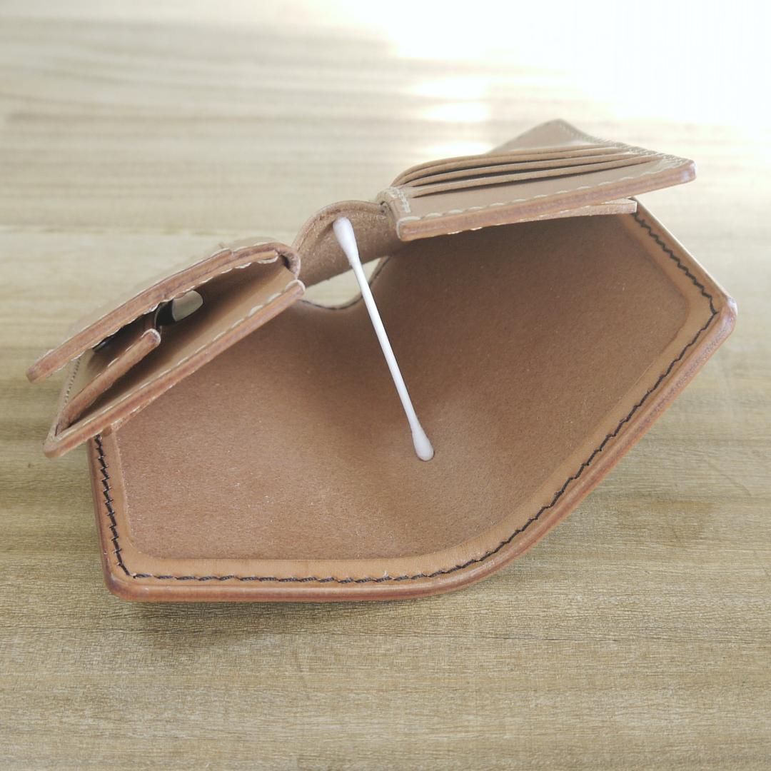 ヌメ革　UKブライドルレザー　セドウィック社　ミドルウォレット　二つ折り　こげ茶