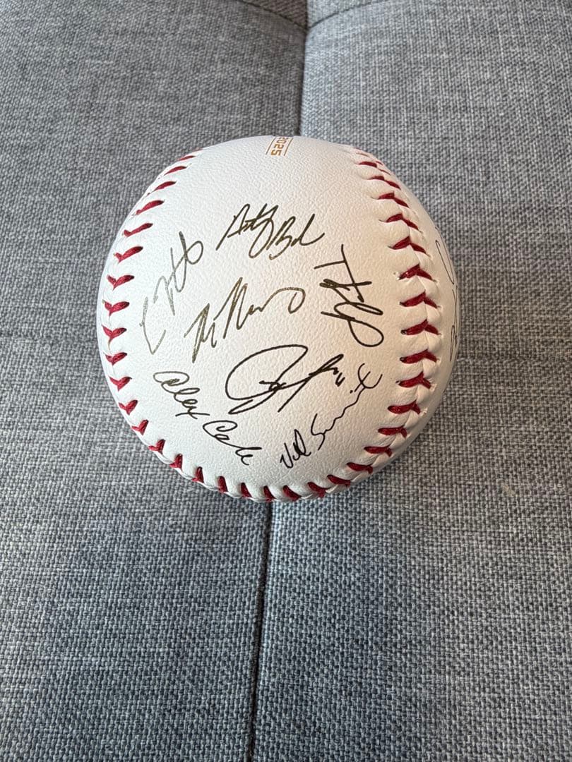 ドジャース ワールドシリーズ記念プリント選手サインボール 2025大谷