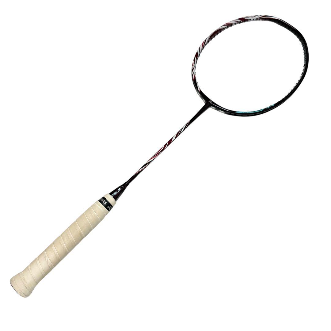 【極美品】YONEX アストロクス100ZZ クレナイ 3UG6 126-14