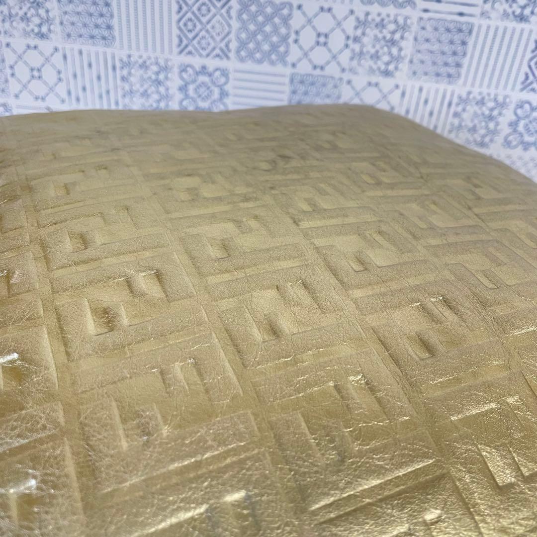 FENDI フェンディ　ゴールド　クッション　インテリア