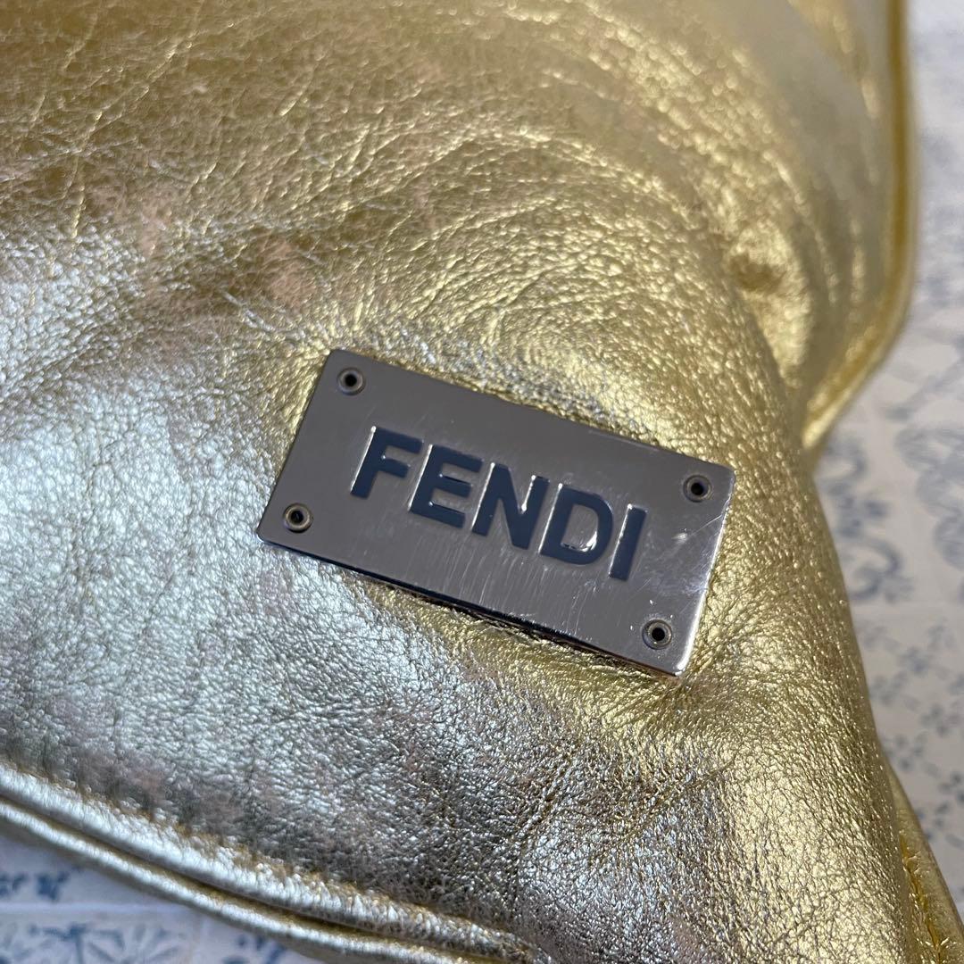 FENDI フェンディ　ゴールド　クッション　インテリア