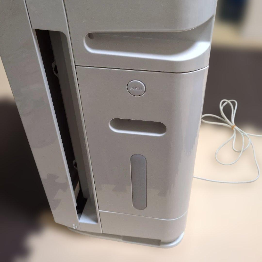 ダイキン　加湿空気清浄機　MCK70X−Ｗ 2021年製⚫️動作確認済