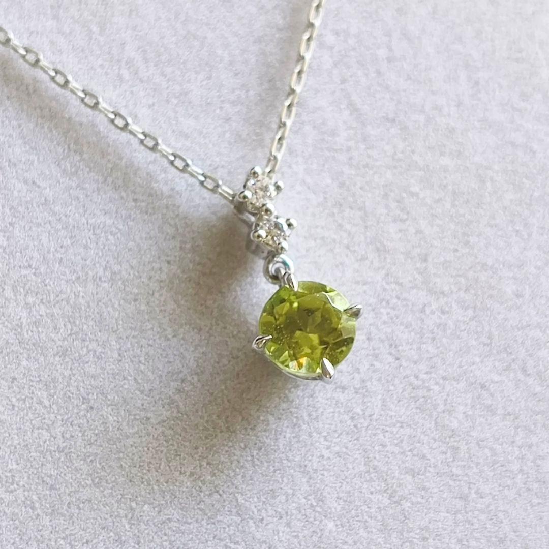 美品　スタージュエリー　プラチナ　ペリドット　クロッシングスター　ネックレス