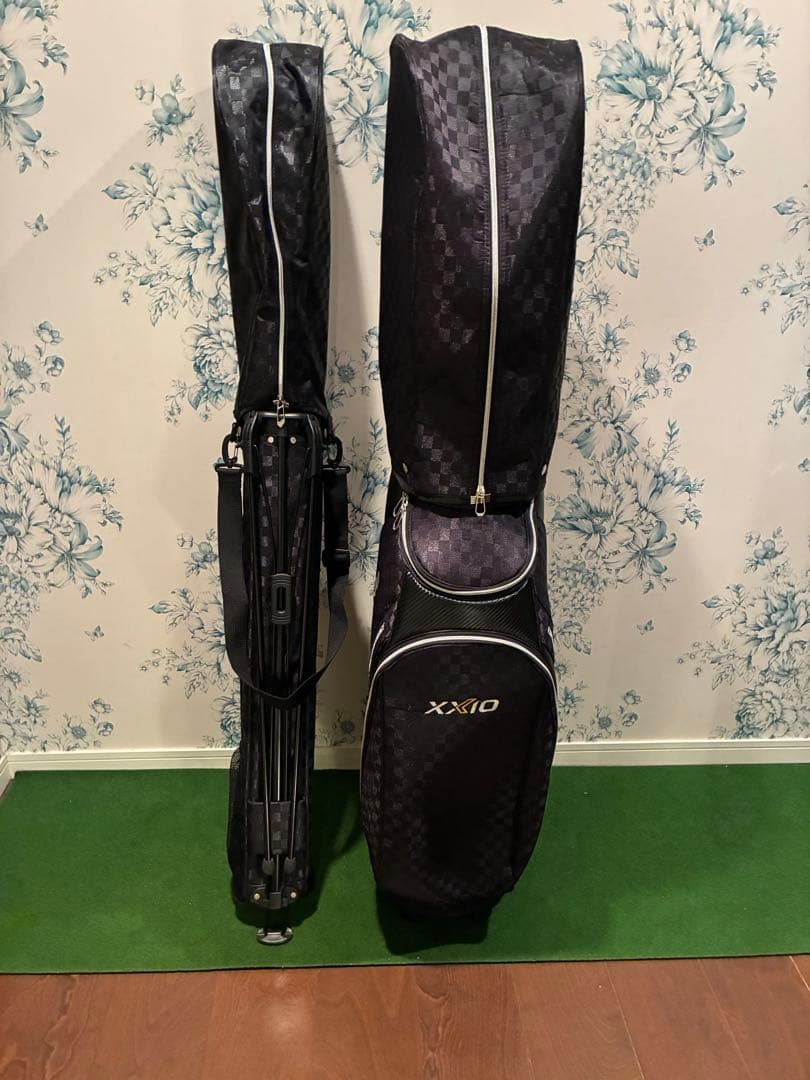 Yoshihiro さん専用XXIO キャディバッグとセルフスタンドバッグセット
