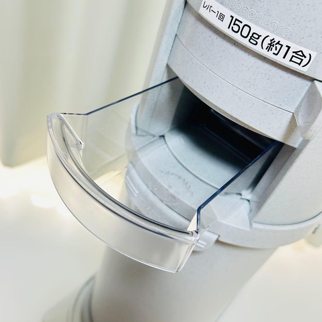 【極美品】Tupperware 米びつ ストッカー&キャスター付き