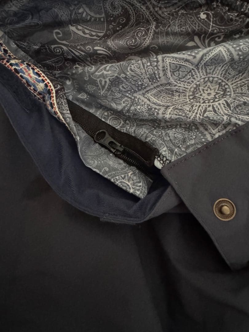 ほぼ未使用　BURTON スノーボードパンツ