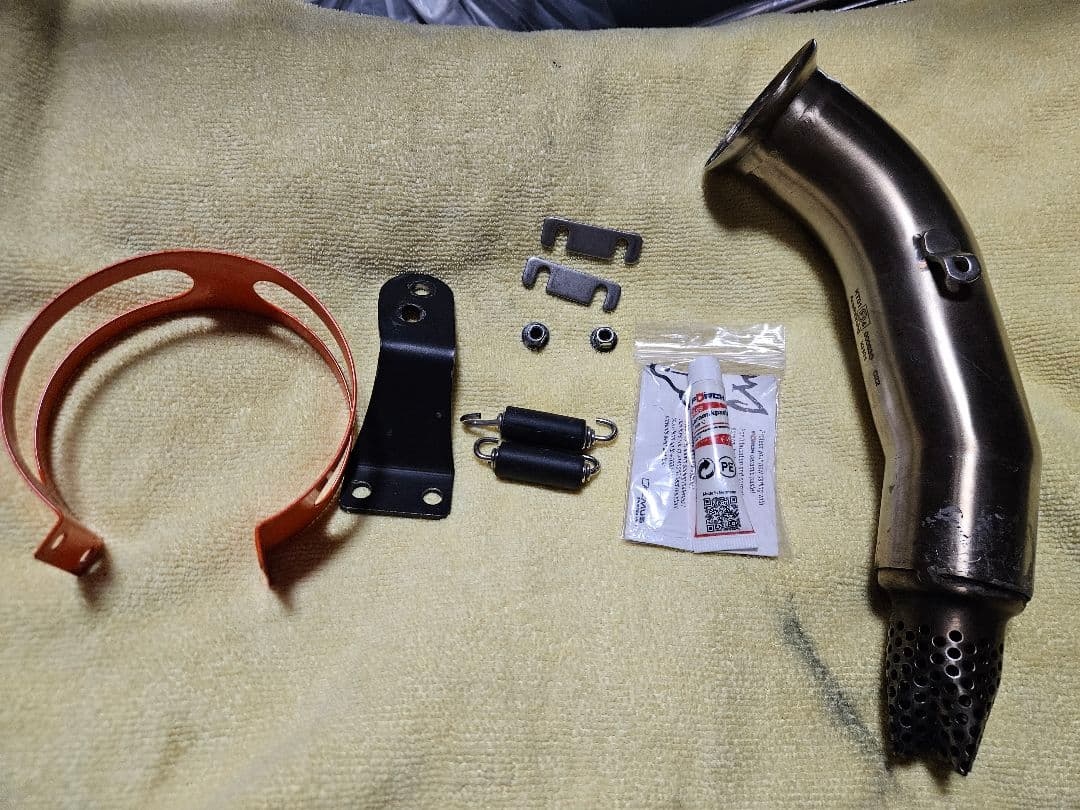 REMUS スリップオンマフラー　KTM 125 390 duke