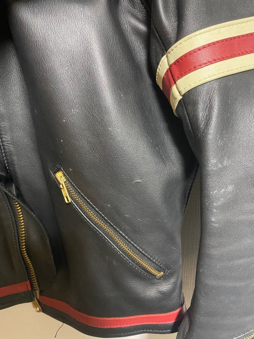 GREEDYライダースジャケット ブラック/アイボリー