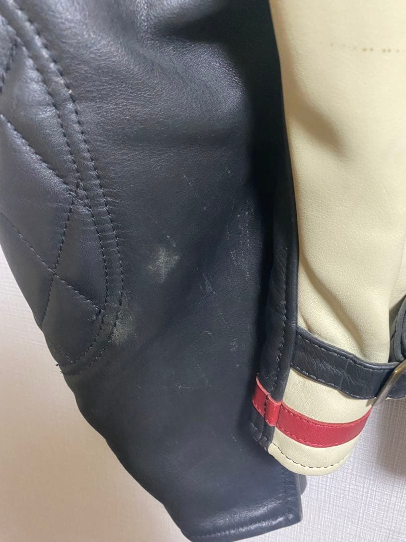 GREEDYライダースジャケット ブラック/アイボリー