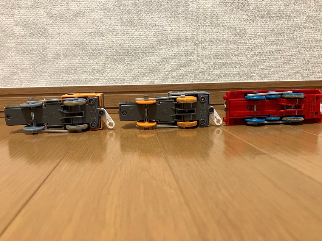 プラレール トーマス&バッシュの丸太つみおろしセットとプラレール ダッシュ