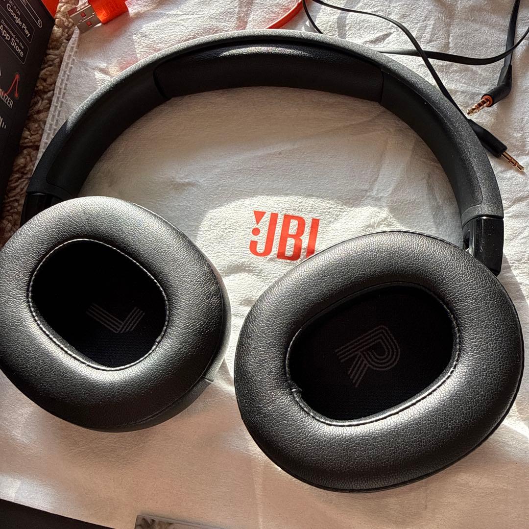 JBL TUNE 770NC ワイヤレスヘッドホン ノイズキャンセリング