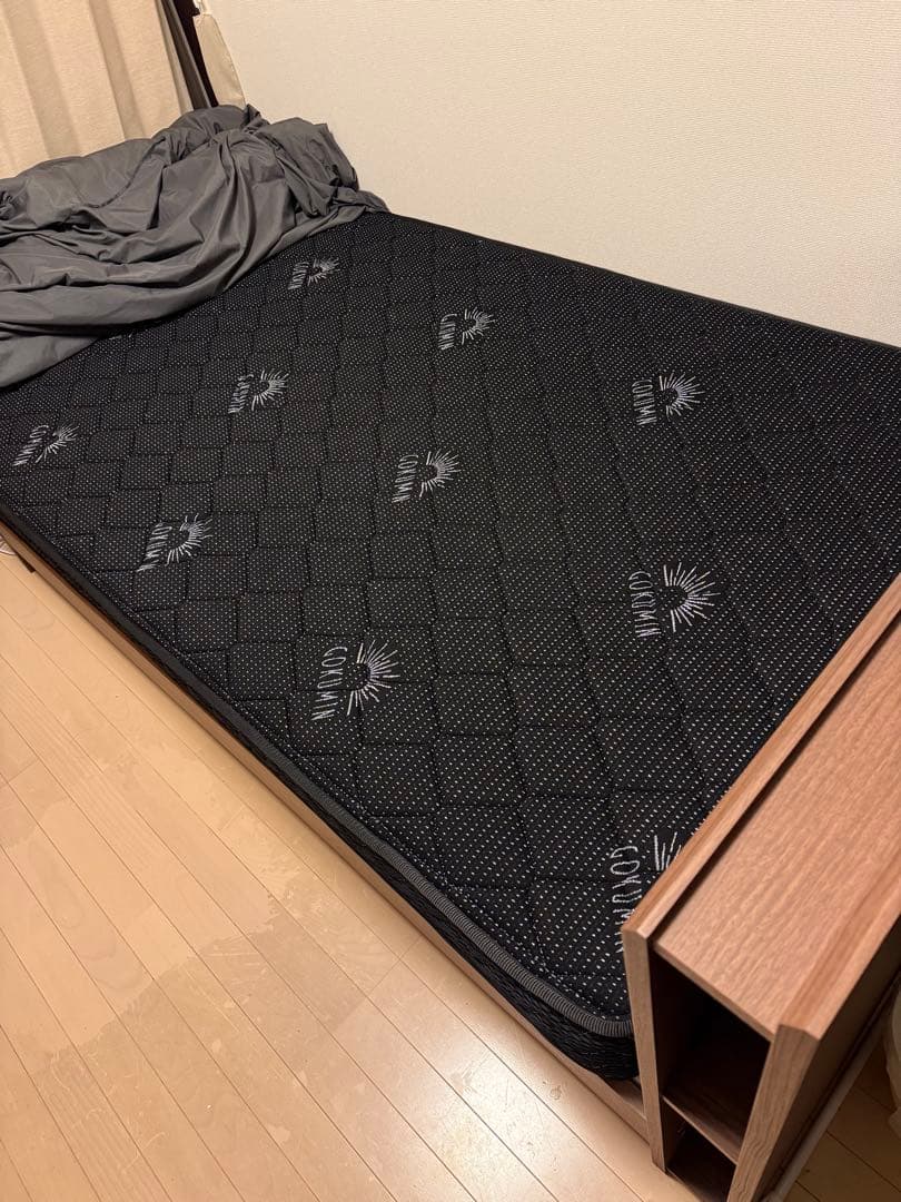 【広島県】ベッドフレーム　セミダブル　スプリングマットレス付