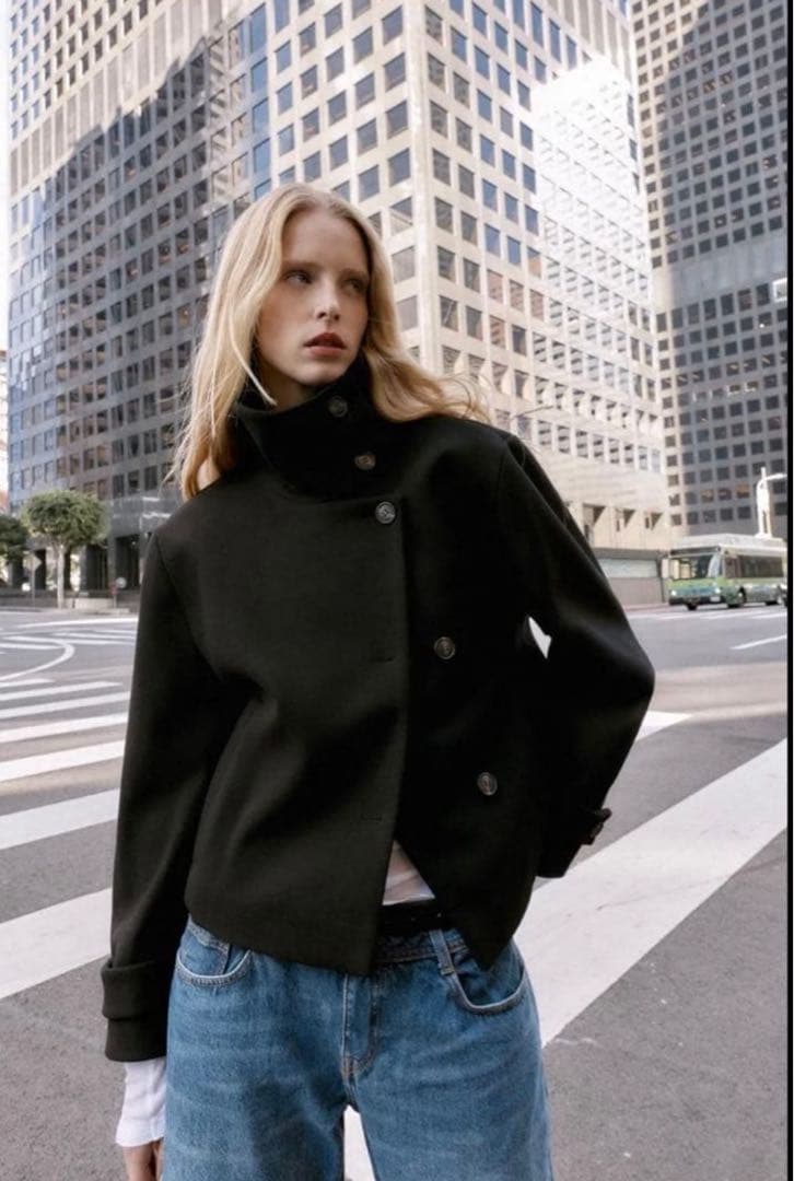 ZARA ショートハイネックコート