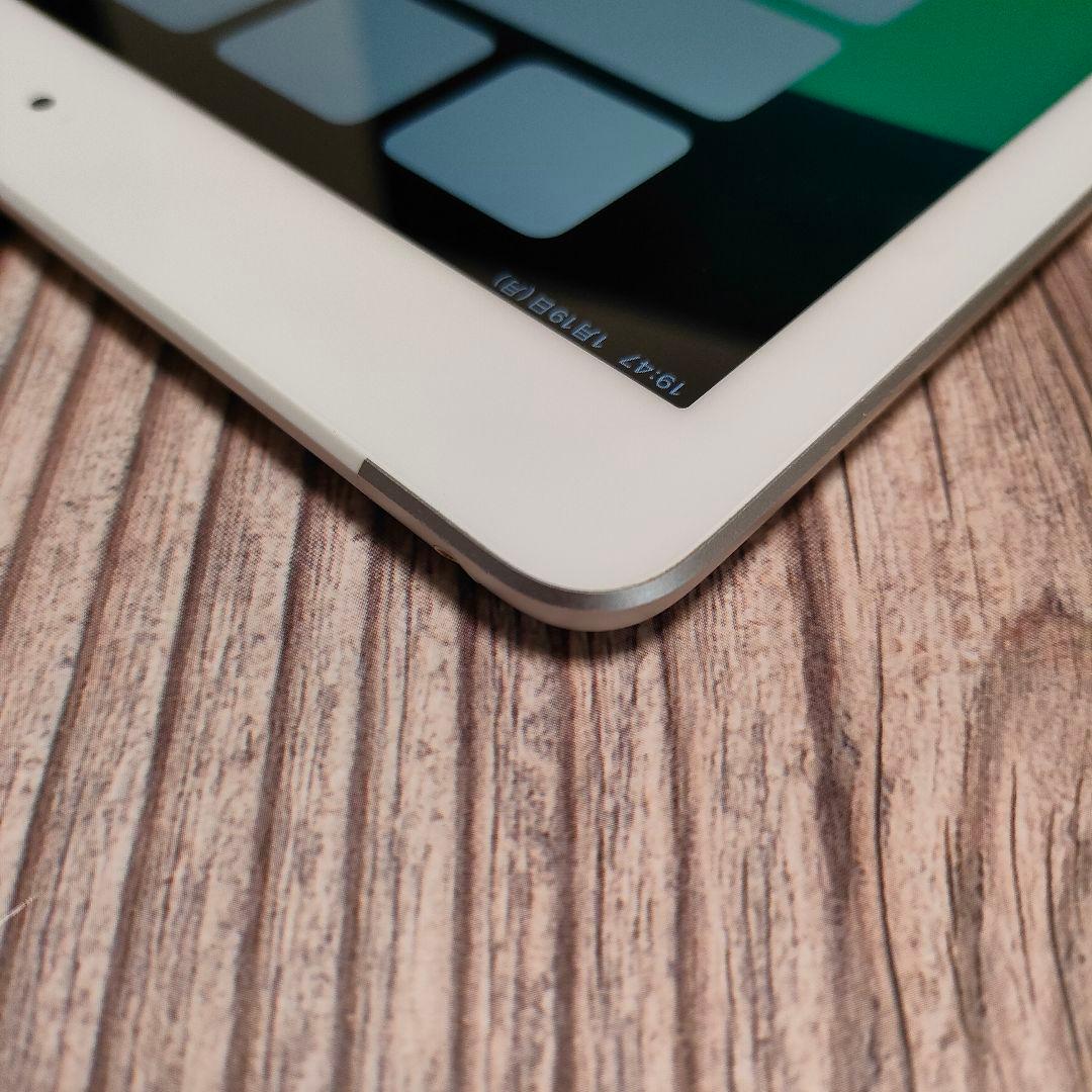 iPad 第6世代 32GB SIMフリー 美品
