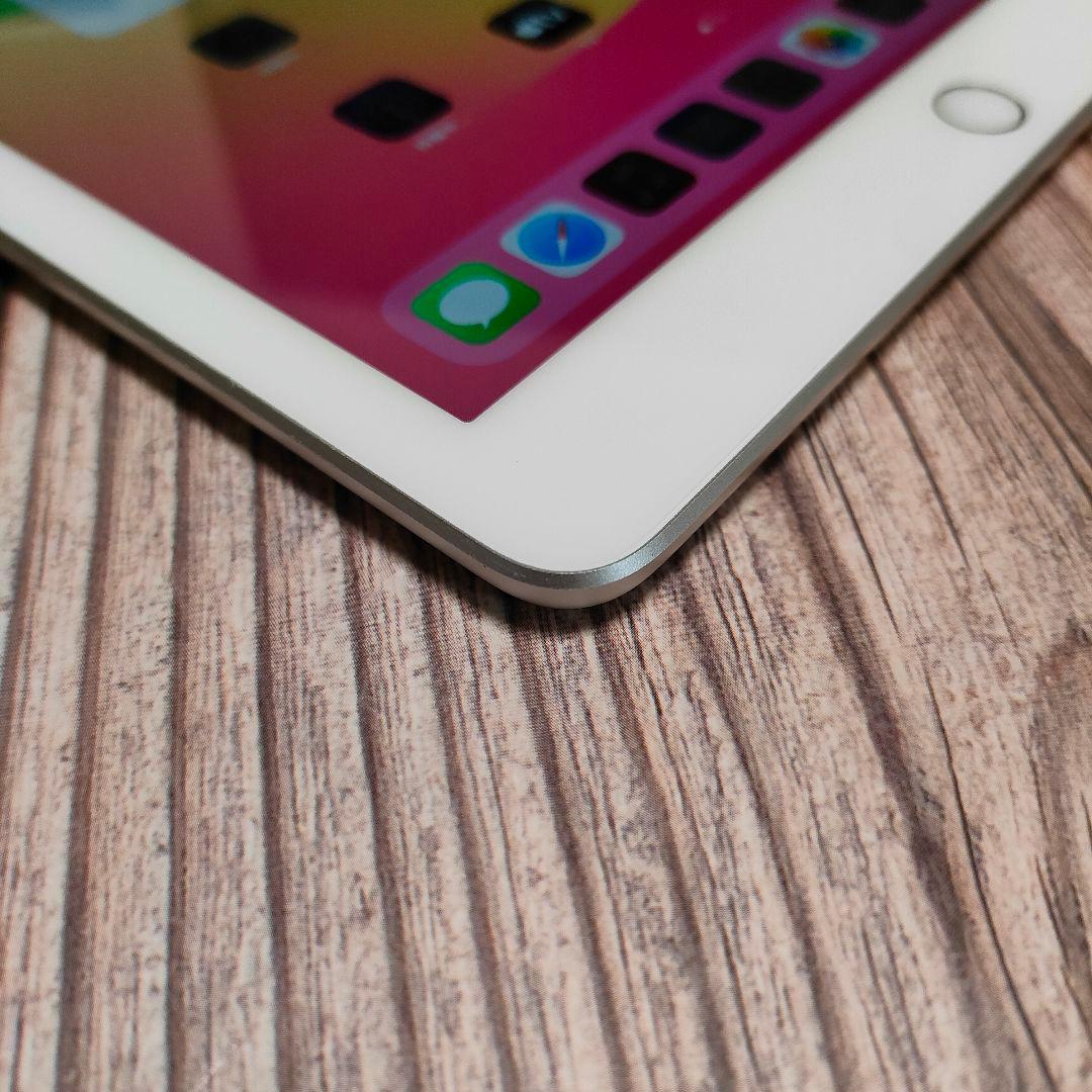 iPad 第6世代 32GB SIMフリー 美品