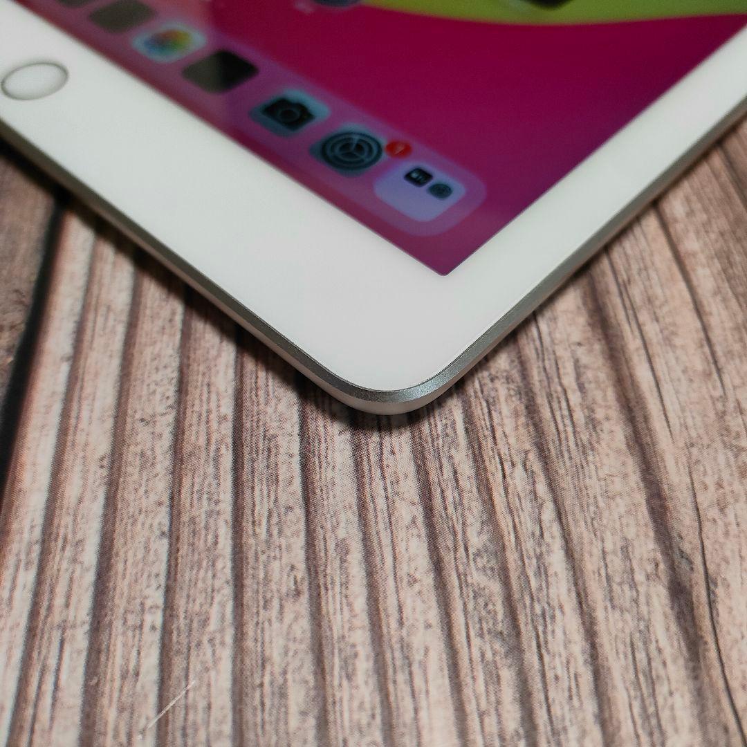 iPad 第6世代 32GB SIMフリー 美品