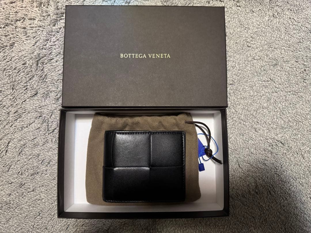 Bottega Veneta　カセット　二つ折りウォレット　ボッテガヴェネタ
