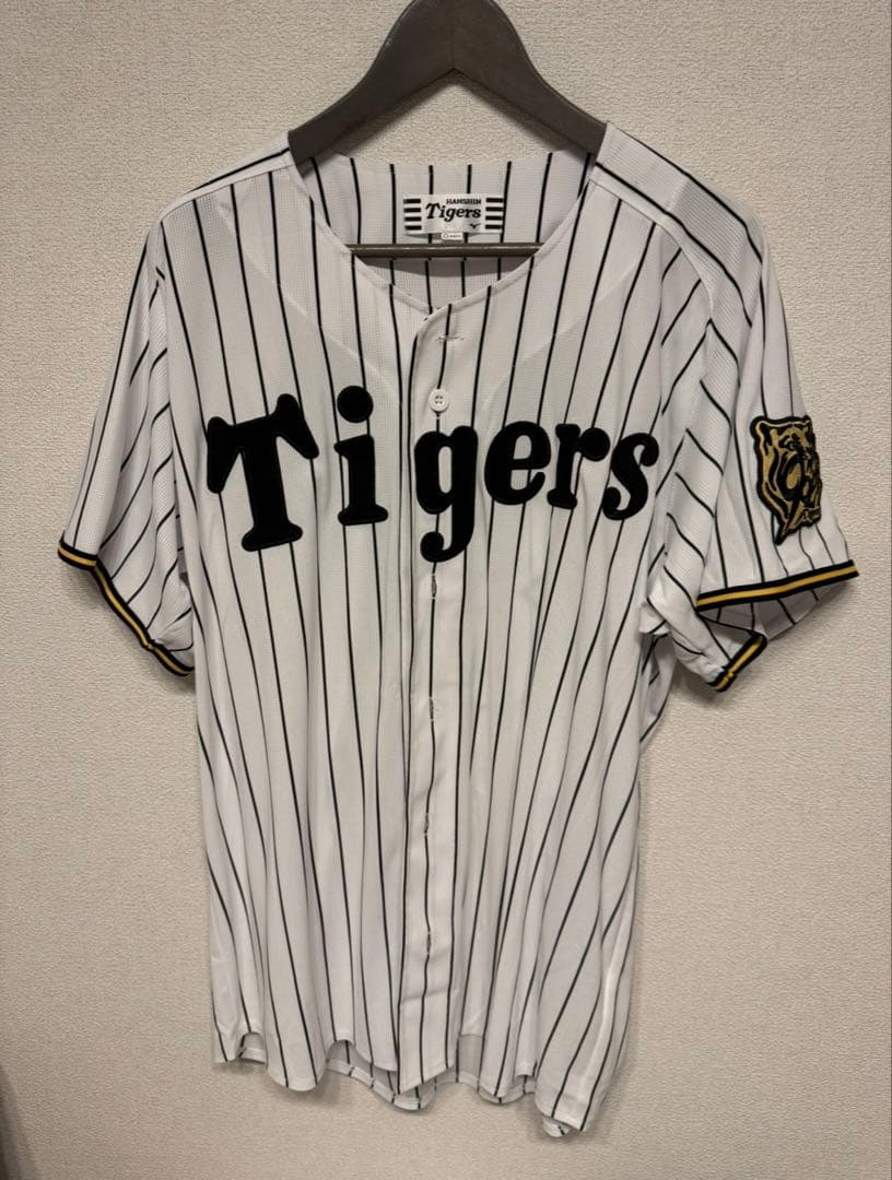 阪神タイガース　佐藤輝明　 レプリカユニフォーム90周年 ホーム　刺繍