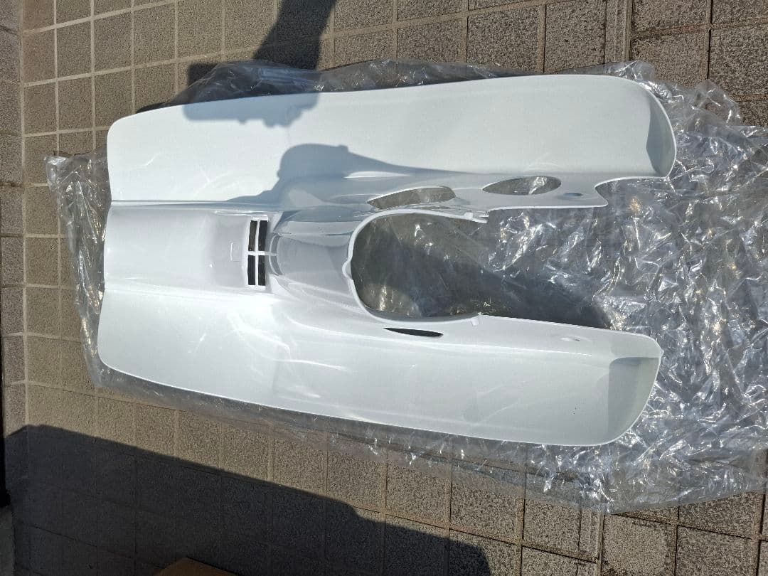 スーパーカブ 純正部品 レッグシールド B（シャスタホワイト）