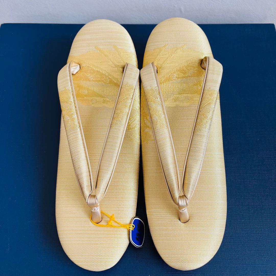 【未使用品】礼装用草履バッグ　結婚式　黒留袖 フォーマル　Mサイズ