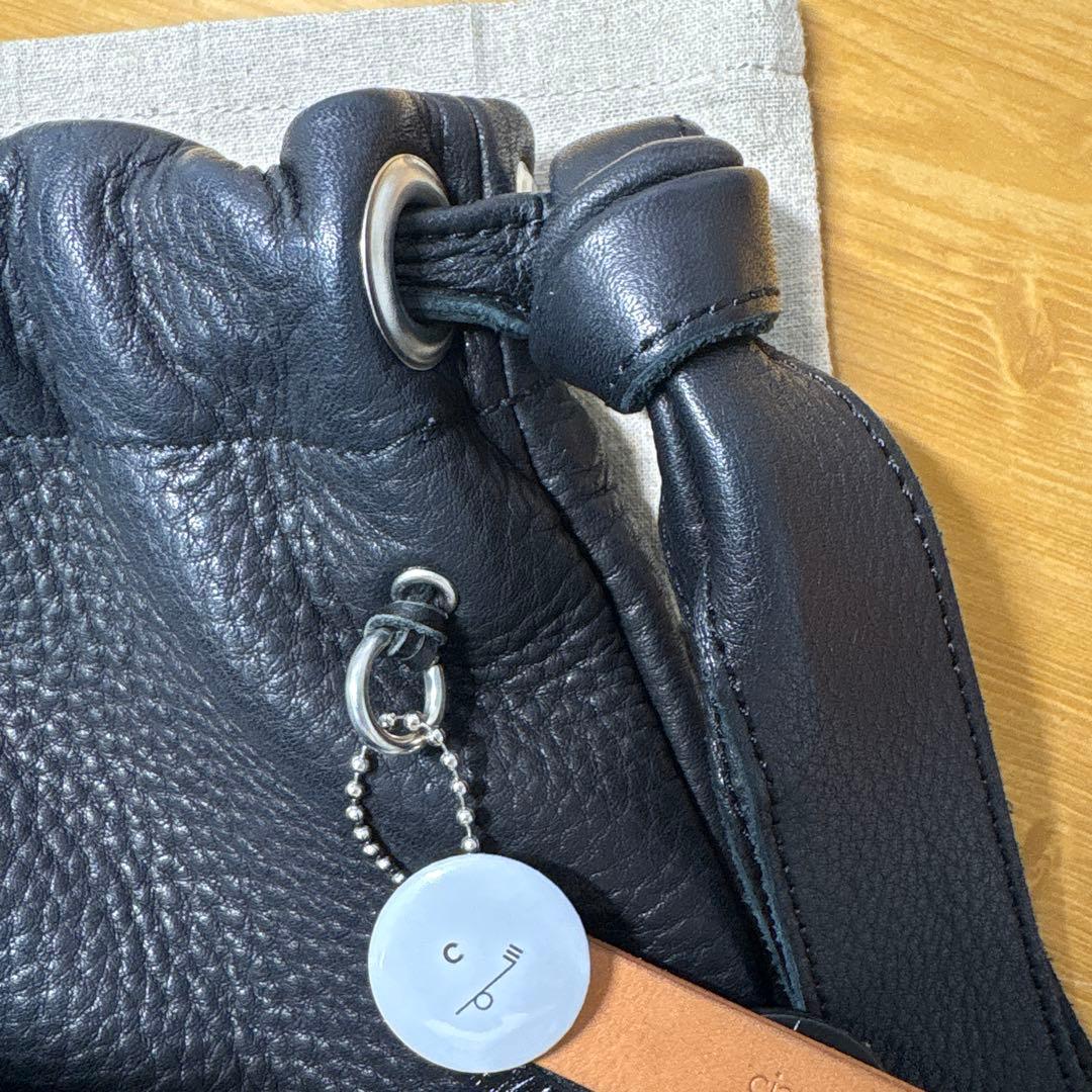 黒 レザー 巾着型ショルダーバッグ cian en paclam