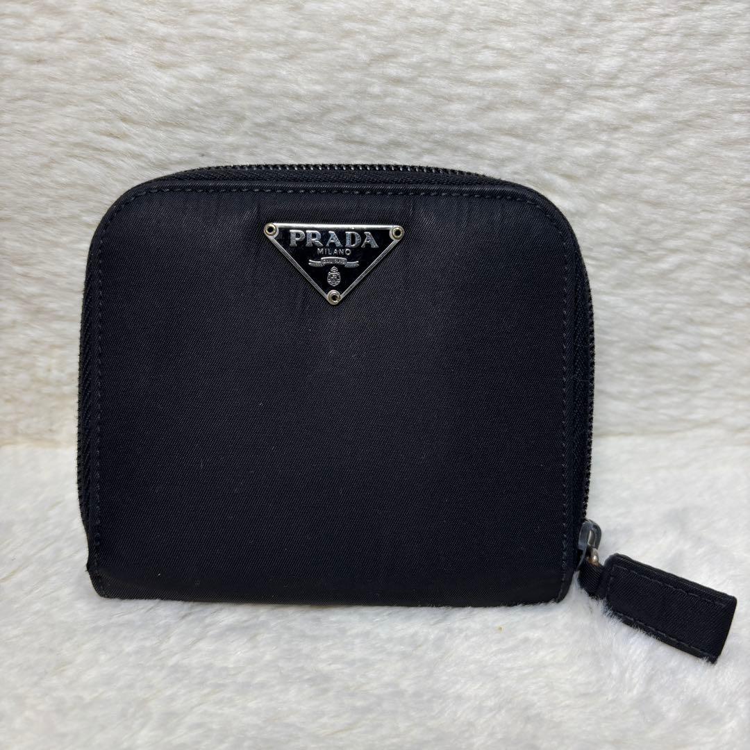 ◆美品◆良品◆PRADA ブラックナイロン 二つ折り財布　三角ロゴ