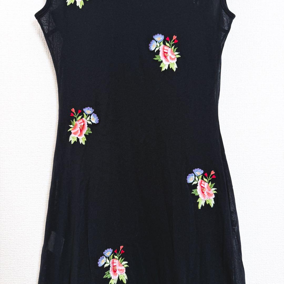 VIVIENNE TAM ヴィヴィアンタム　チャイナドレス　ブラック　花刺繍