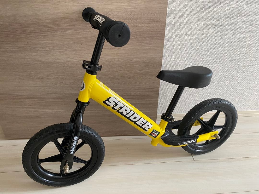 ストライダー　STRIDER 12 イエロー