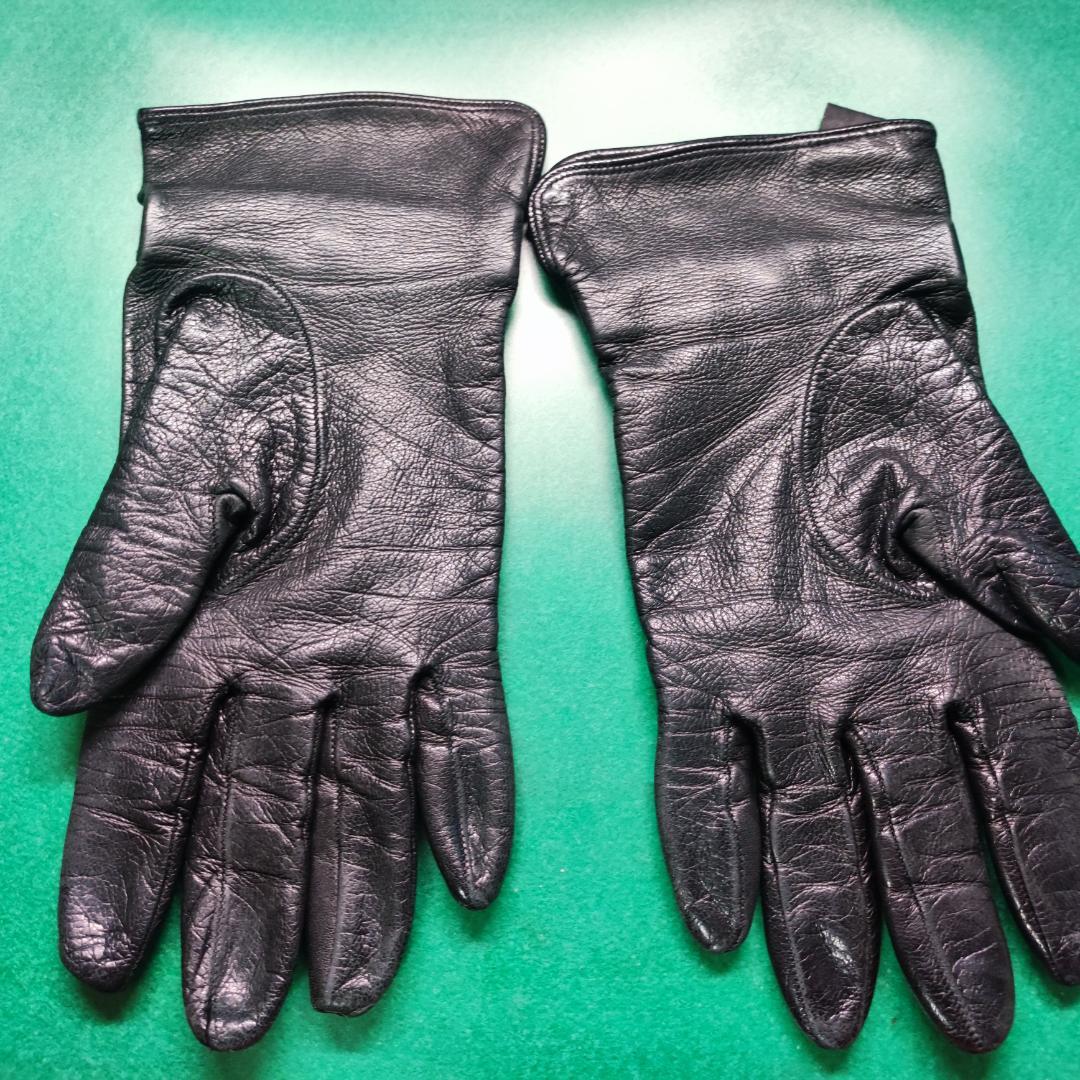 PRADA レザー手袋 黒 6_1/2 JIMMY CHOO 腕輪付 d127