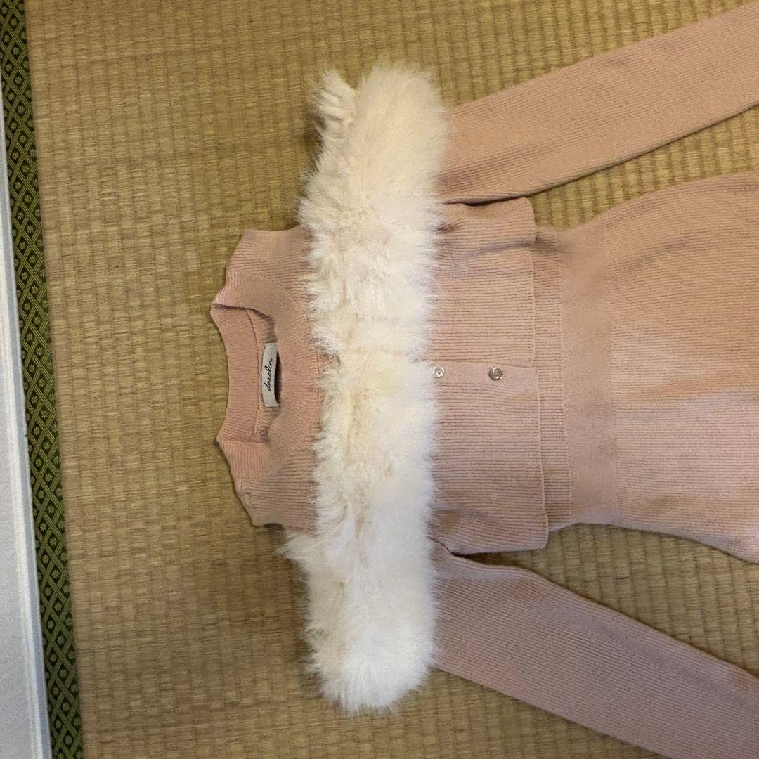 ファー付きオフショルダー ニットワンピース ベージュ