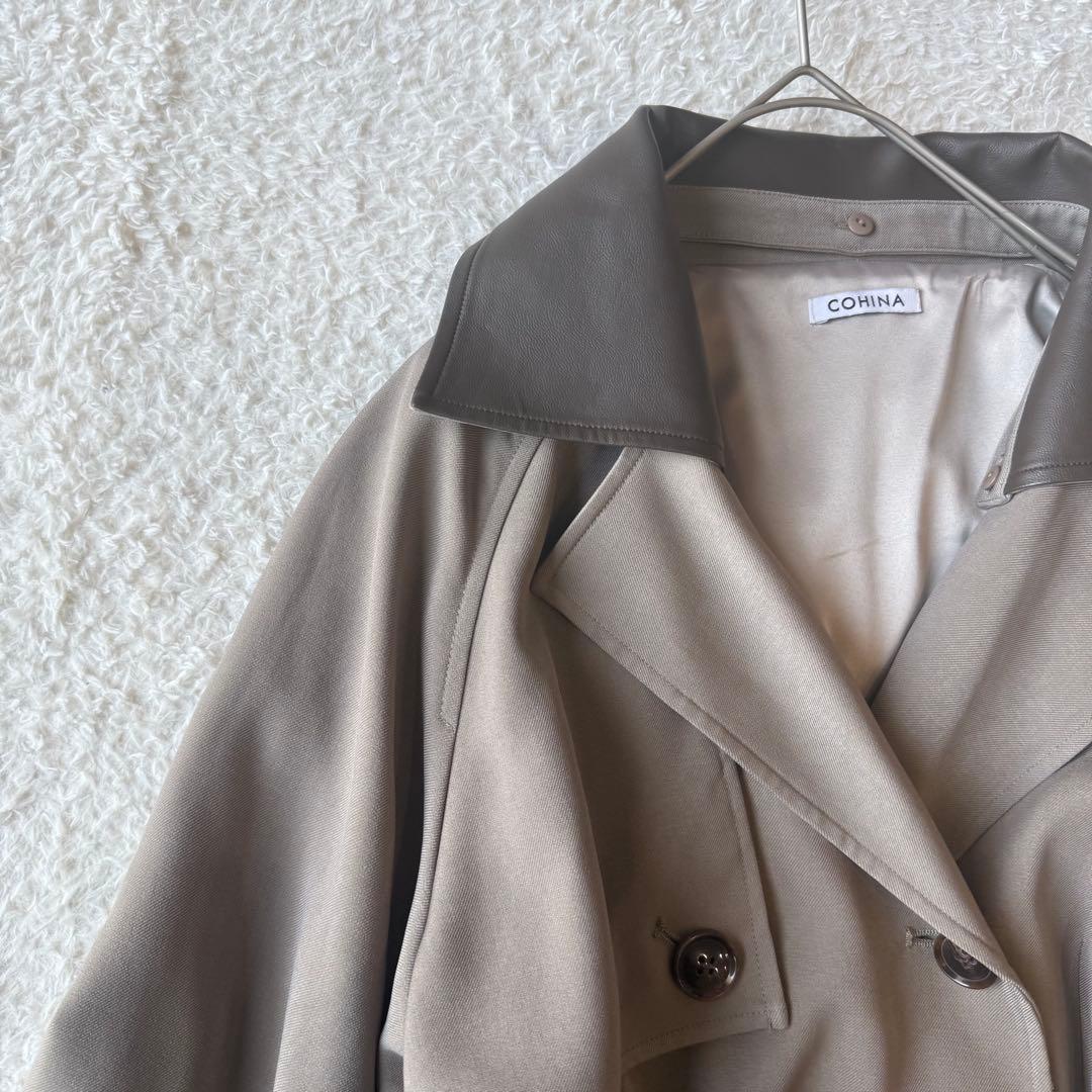 コヒナ レザーライクカラートレンチコート 2way グレージュ 未使用級