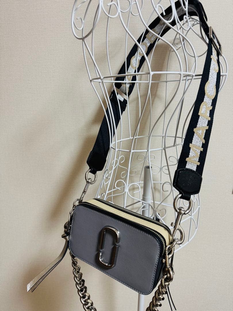 再値下MARC JACOBS ザ カラーブロック スナップショット➕別売チェーン