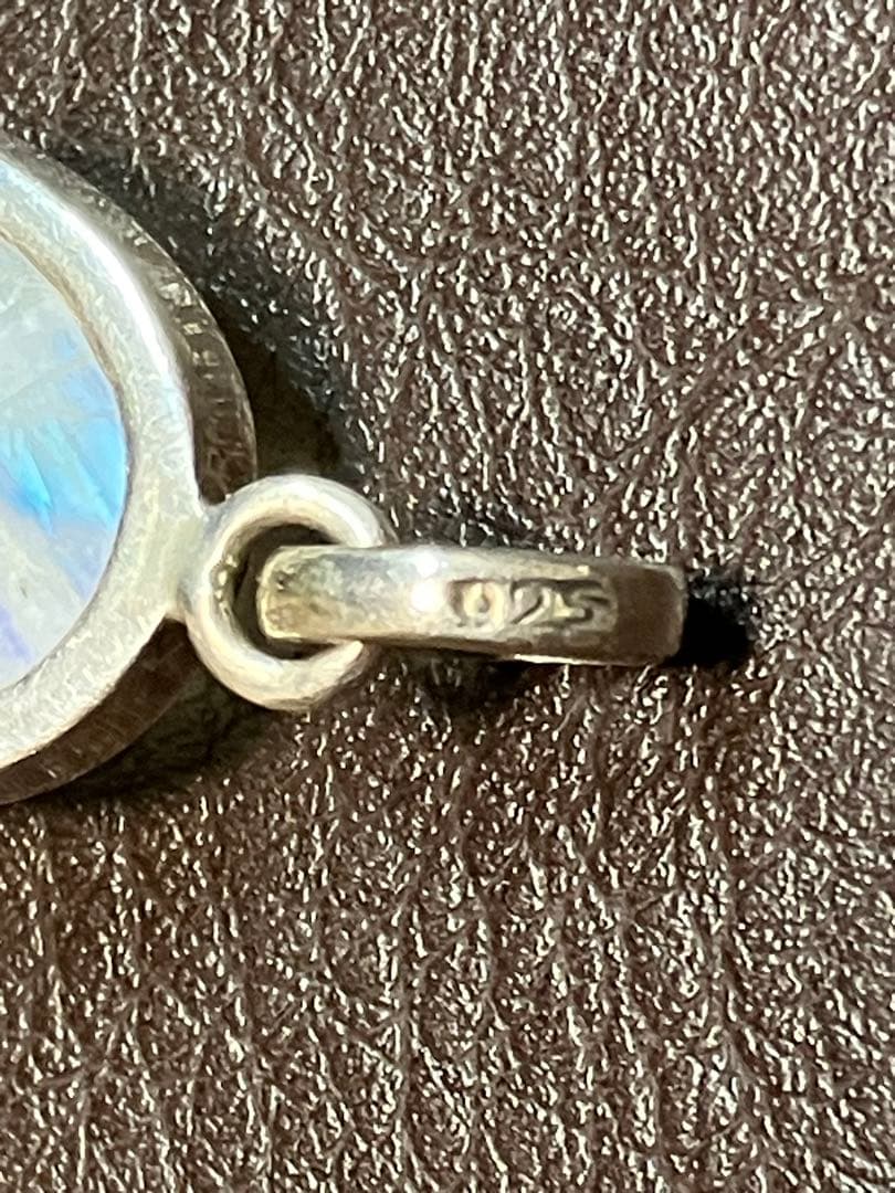 インド　ビハール産レインボームーンストーン　 シルバー925 35㎜×17㎜