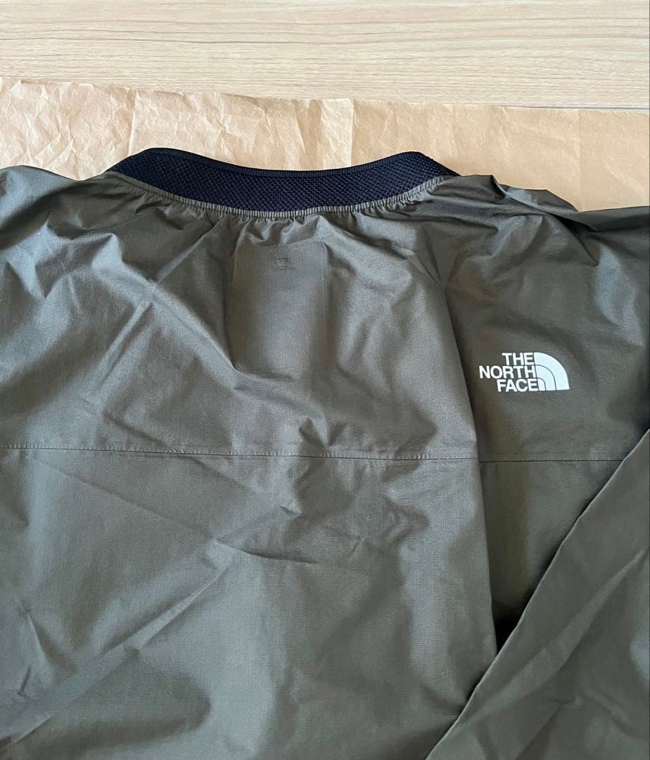 新品・タグ付き　ザノースフェイス　フューチャーライト トレーニングピステ