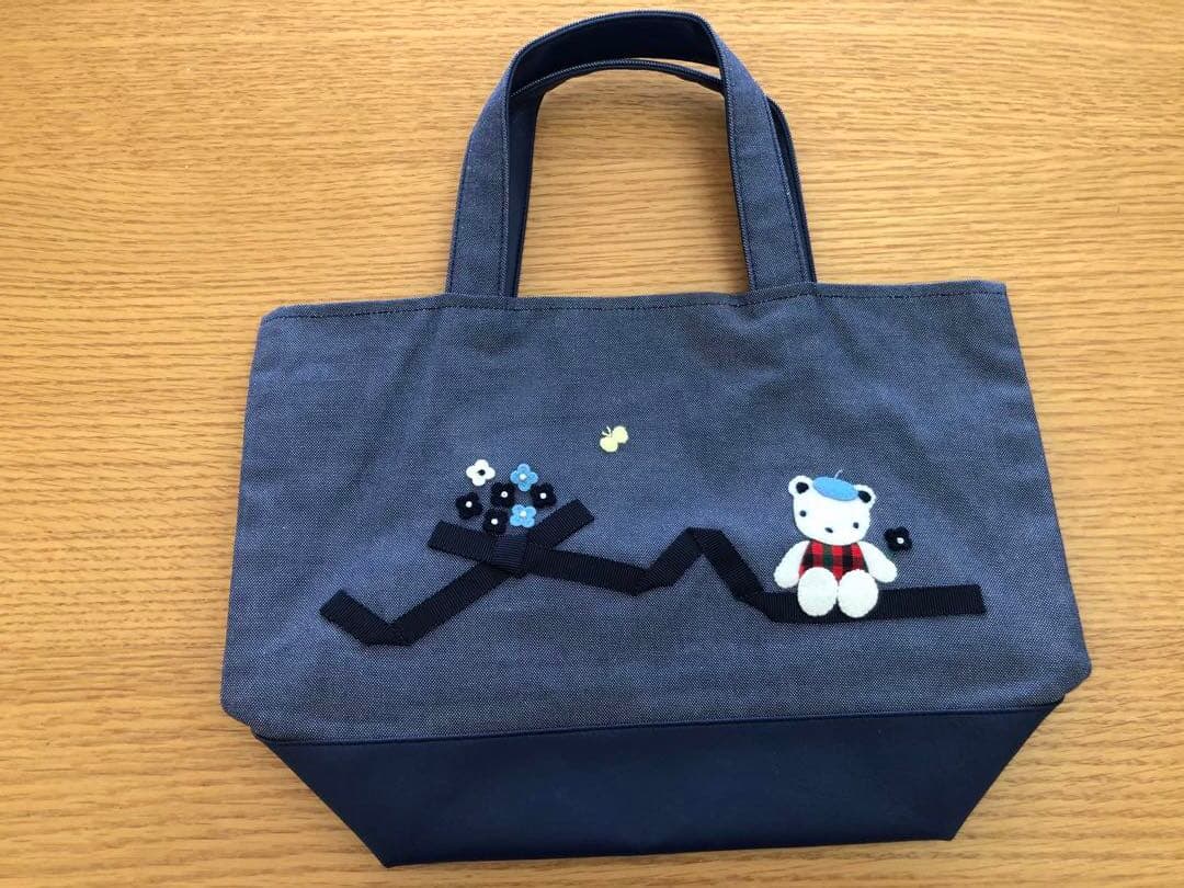 ファミリアトートバッグ