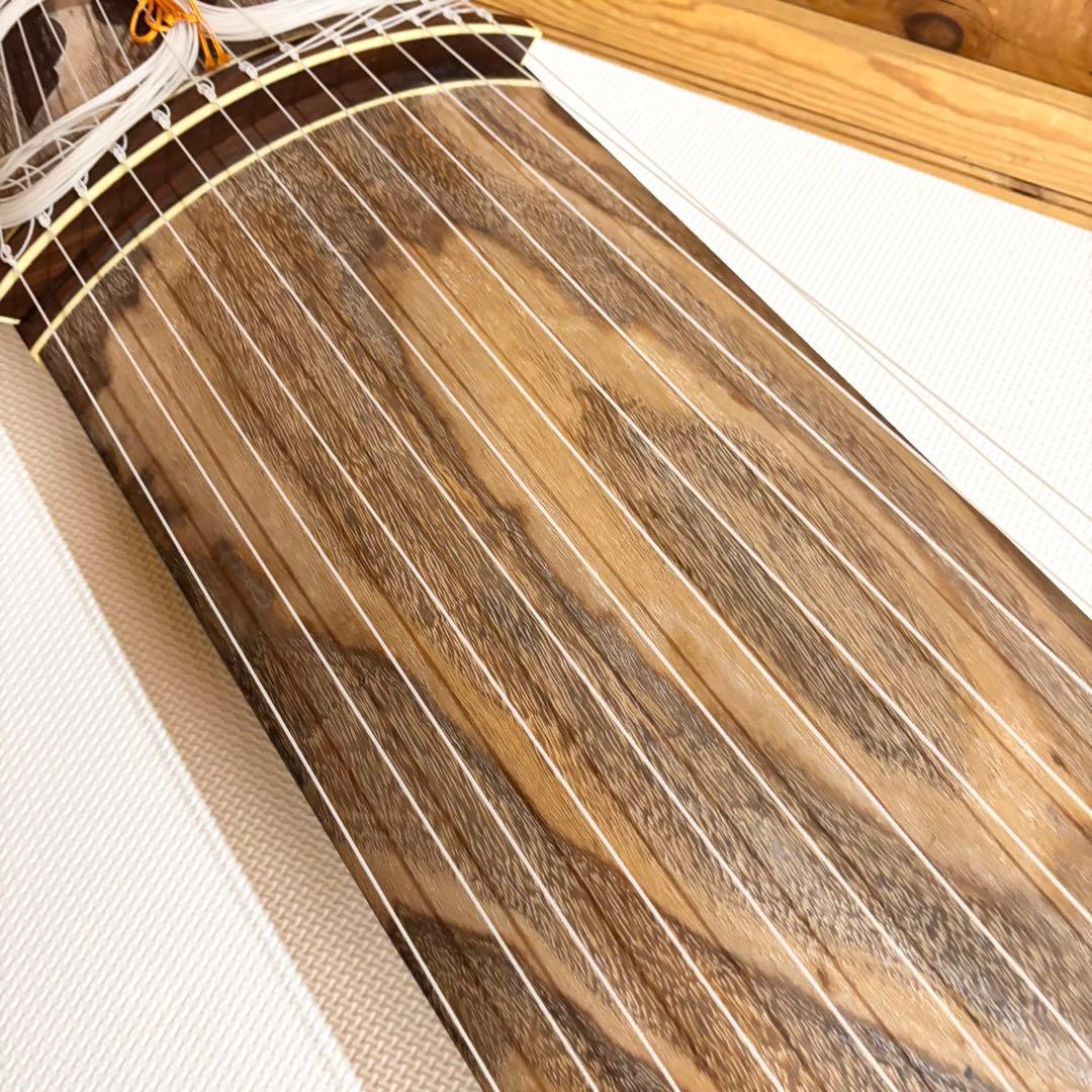 琴 十三弦 金蒔絵 並甲 すだれ彫り 13弦 和楽器