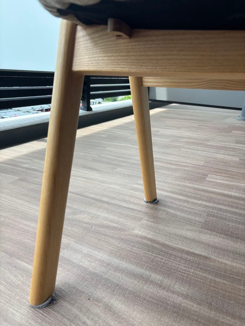 ina ダイニングチェア 椅子 イス 一脚 ブラス 木製脚 ベージュ系張地