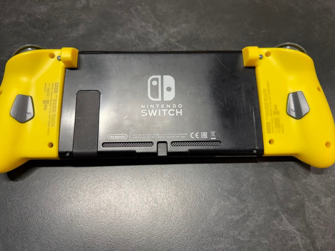 1/6まで値下げ中！12999→10999ニンテンドーswitch本体グレー