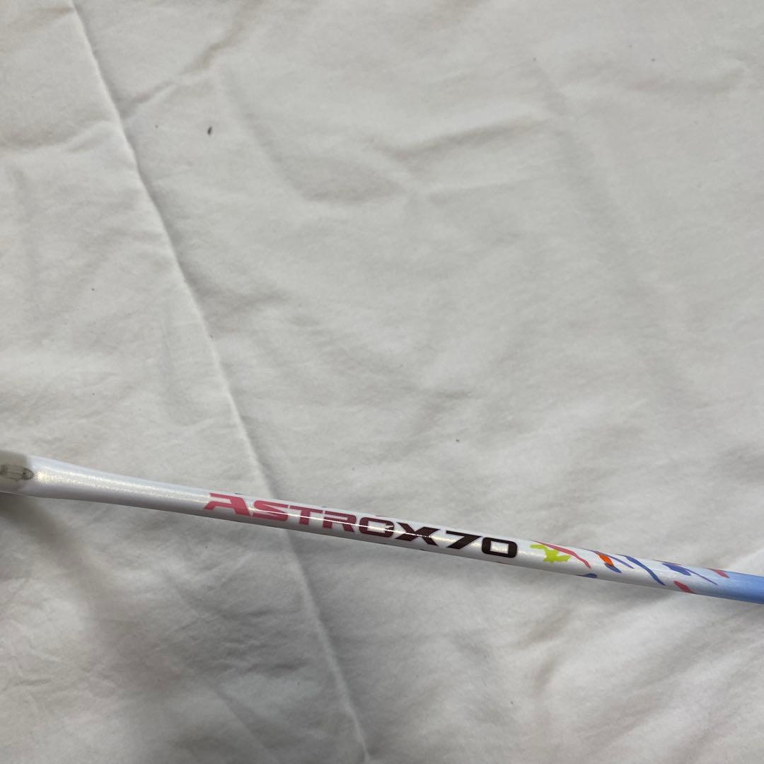 ヨネックス　アストロクス70 バドミントンラケット ②
