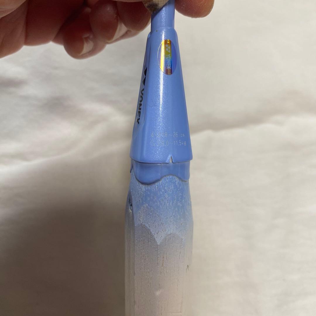ヨネックス　アストロクス70 バドミントンラケット ②