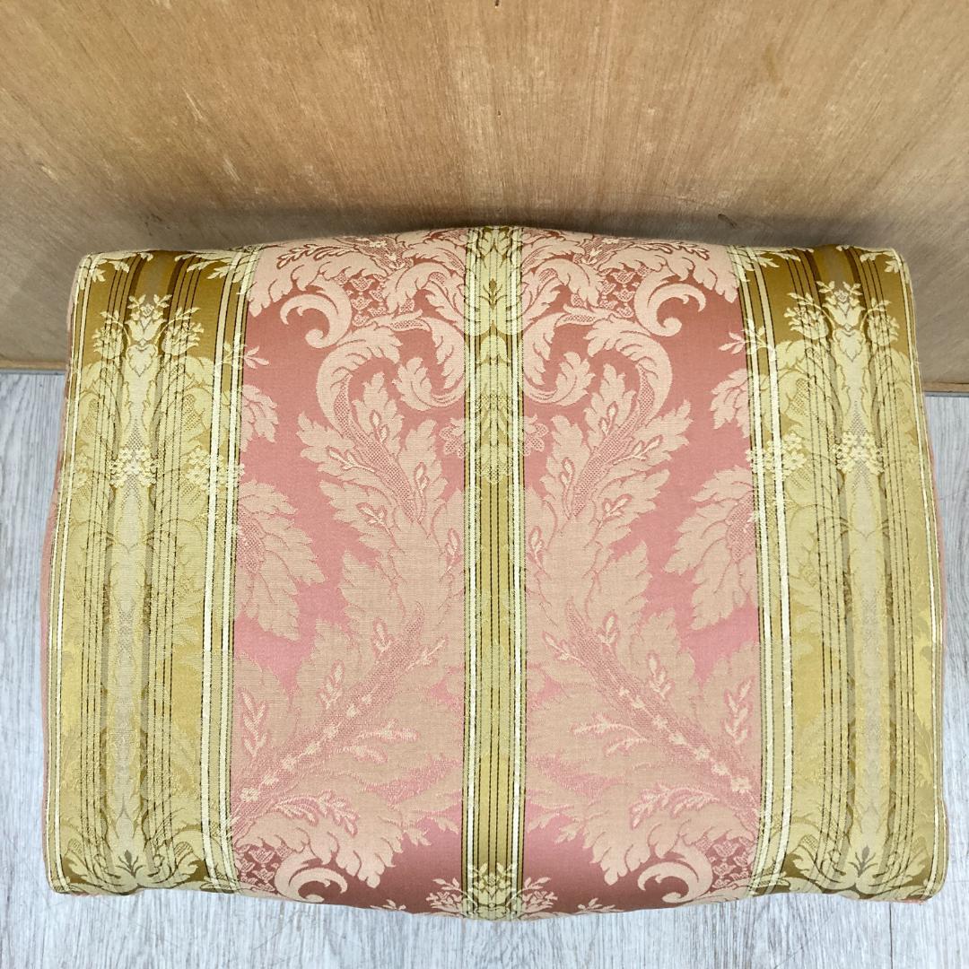 イタリア 　猫脚　スツール　オットマン　クラシック 　B