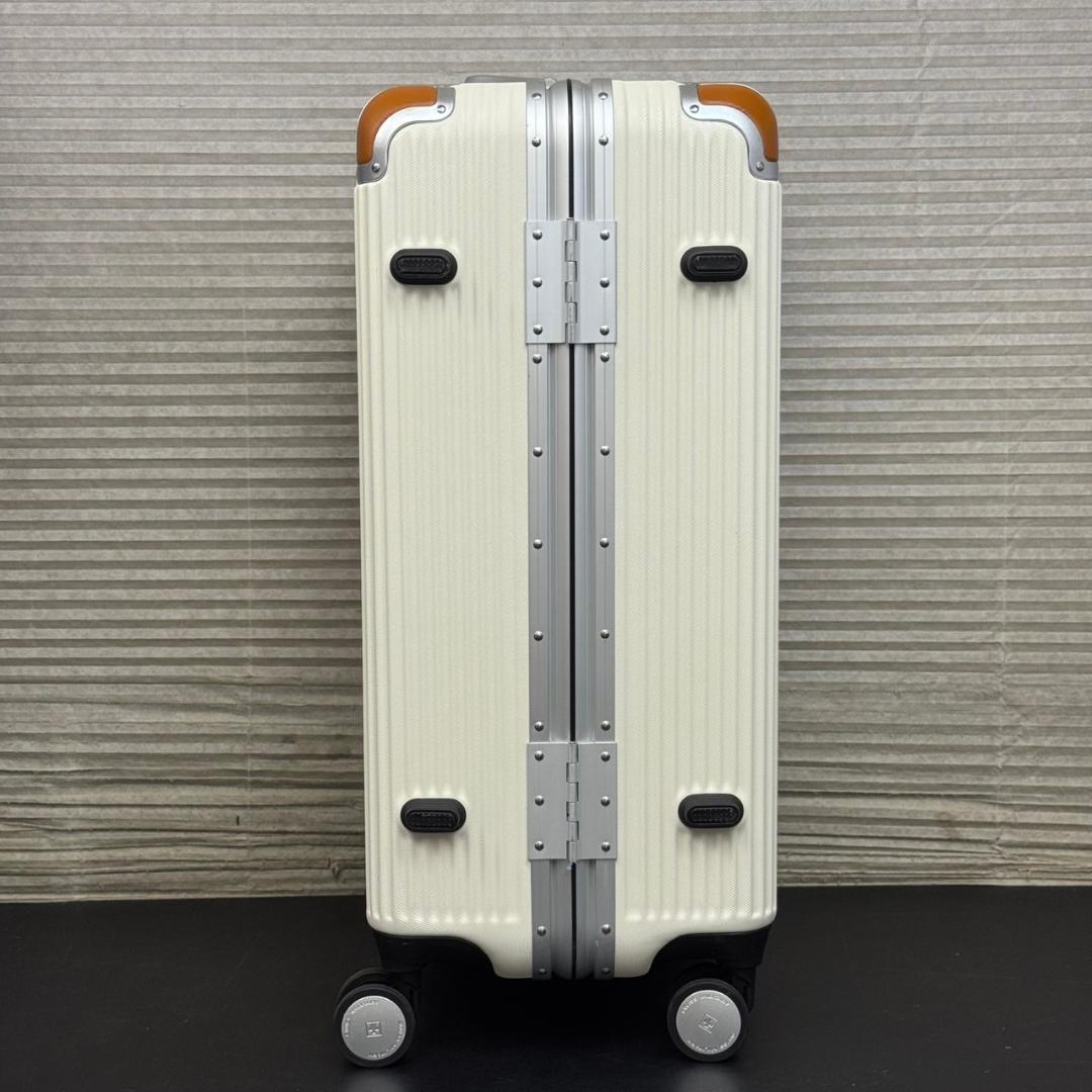 ☆スイスミリタリー プレミアム Cタイプ 64L SM-C624 スーツケース