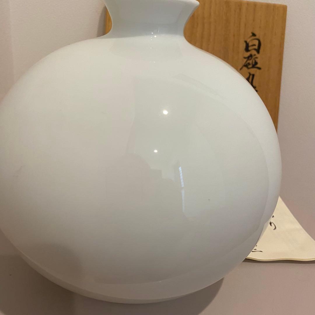 【美品】人間国宝　井上萬二　本人作　白磁丸形　壺　共箱