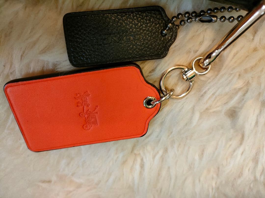 【美品】 COACH（コーチ）ショルダーバッグ黒 キーホルダー付