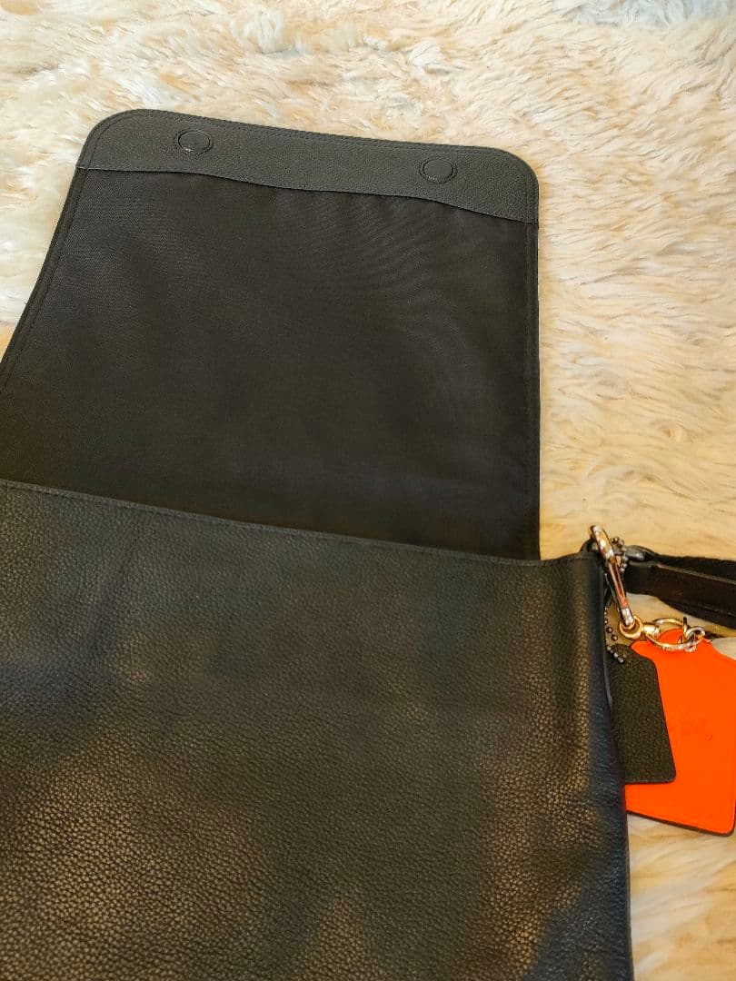 【美品】 COACH（コーチ）ショルダーバッグ黒 キーホルダー付