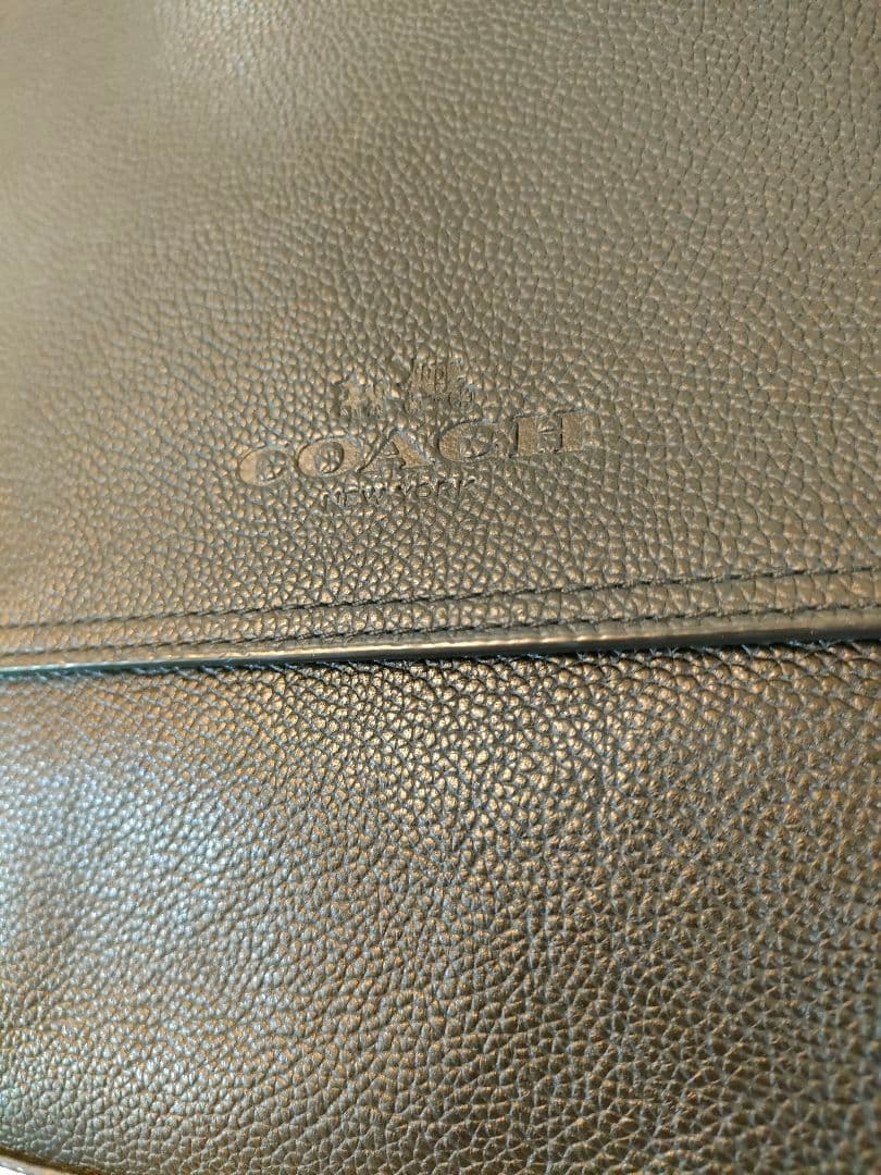 【美品】 COACH（コーチ）ショルダーバッグ黒 キーホルダー付