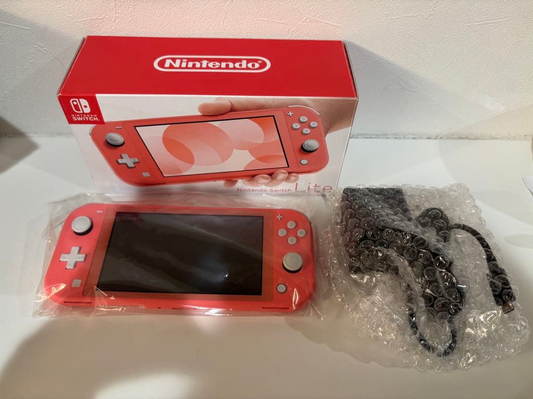 Nintendo Switch Lite コーラル本体R7.8月購入2025年製