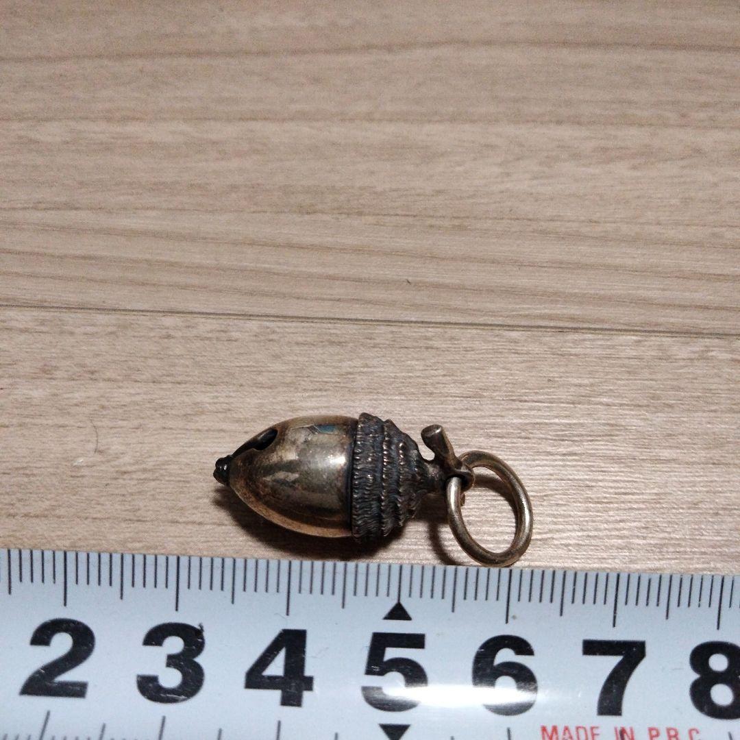 シルバー ブルーナボイン どんぐり ベル ペンダント